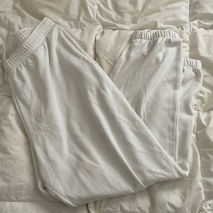 White H&M women’s sweatpants